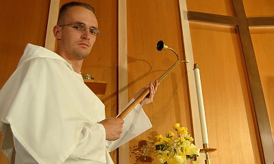 "Choć niektórzy łapali się za głowę, ja zostałem ministrantem. Gdy nie wiadomo, o co chodzi, to chodzi o [...]"