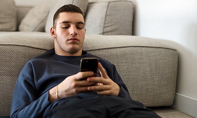 "Moi staruszkowie w ogóle nie dają mi kasy. Zwłaszcza dziadek, ten to dopiero skąpiec!"