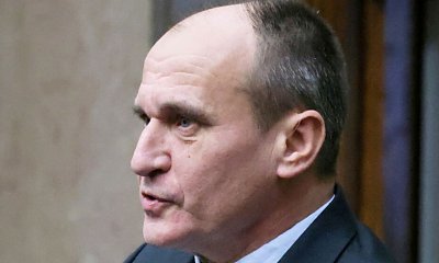 Paweł "muzyk" skomentował program "19:30". Zamieścił drwiący filmik. Nowa TV przeszkadza mu bardziej niż stara? Przypadek?
