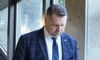 Profesor Przemek wykorzystał swoje 5 minut na Wiejskiej. Opowiedział dowcip kolegom z ławy