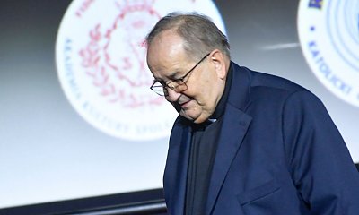 Świątobliwy Tadeusz straci sporą sumkę? Chyba czas sprzedać Maybacha od bezdomnego