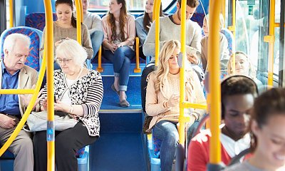 "Dojazd do pracy autobusem to prawdziwa katorga. Ciągle krzyczące dzieci nie dają mi spokoju"