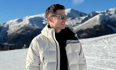 Robert Lewandowski pozuje na stoku w białym płaszczu. Będziecie w szoku, gdy poznacie cenę