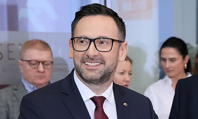 Daniel Obajtek się przejęzyczył! I to 2 razy. Wszyscy to usłyszeli [wideo]