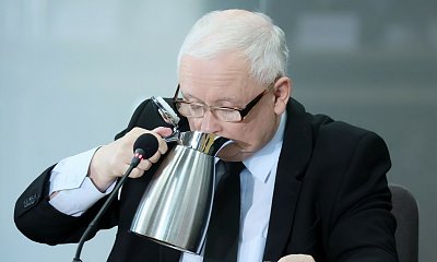 Jarosław Kaczyński przed komisją ds. Pegasusa - memy. Wąchanie czajnika, naleśniki i członkowie