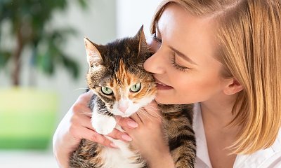 "Babcia uważała, że jestem już starą panną, bo mam 26 lat i kota. Przestałam ją odwiedzać"