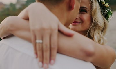 Nie chcę brać ślubu, bo nie chcę nazwiska po mężu. Wstyd to mało powiedziane"