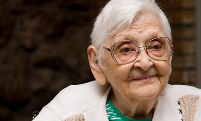 "Krystyna ma 70 lat i kupiła sobie motor. W tym wieku już nie wypada"