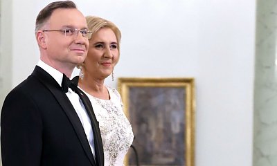 Swojska Agata Duda wskoczyła w jeansy i trampeczki, a później spotkała się z dziećmi