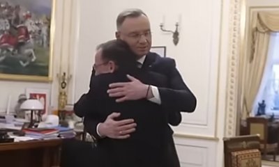 W Dniu Przytulania wspominamy, jak Andrzej Duda wziął Niejadków w objęcia [memy]