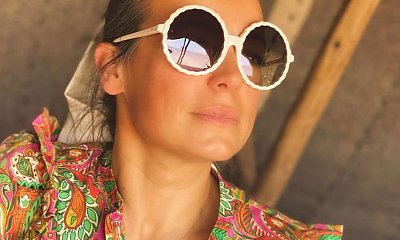 Anna Mucha wygina się na piachu i odsłania swoją kobiecość w pełni. Fani nie mają wątpliwości: "Polska Afrodyta" [zdjęcie]