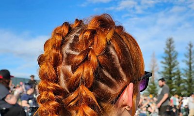 Modne fryzury na festiwal. 15 pięknych propozycji w trendach na lato 2024