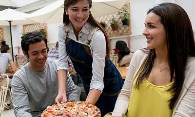 "Klient zamówił pół pizzy dziś, a pół jutro. Miał pretensje, że jednak dostał całą"