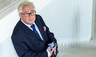 Ryszard "samochodzik" żegna się z Brukselą. Pracował tam 20 lat [memy]