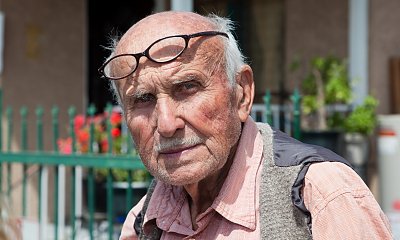"Zgodnie z tradycją przepisałem wszystko na pierworodnego syna. Reszta dzieci ma pretensje"