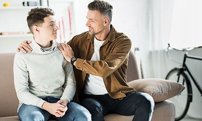 "Mój 14-letni synek przestał mnie słuchać. Coraz częściej chce rozmawiać ze swoim ojcem"