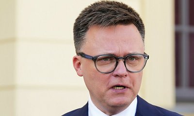Celebryta Szymek ma kłopot. Polacy już wcale mu nie ufają