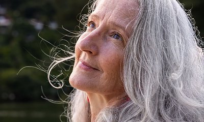 "Moja pragmatyczna żona się zmieniła. Chodzi taka radosna, uśmiecha się do mnie i ciągle podśpiewuje"