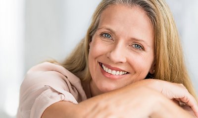 "Moja sąsiadka flirtuje niemal z każdym. Nawet na co dzień ubiera się jak na przyjęcie"