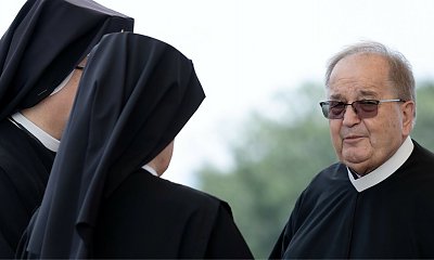Bogaty Tadeusz ma niskie ceny na swojej stołówce. Jest taniej niż w barze mlecznym