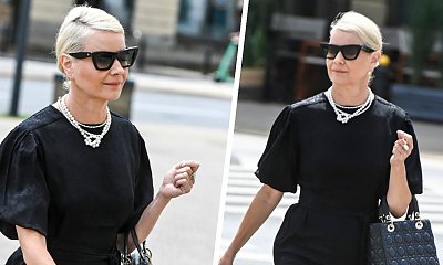 Małgorzata Kożuchowska na mszy w intencji Jerzego Stuhra. Uwagę przyciągają markowe dodatki