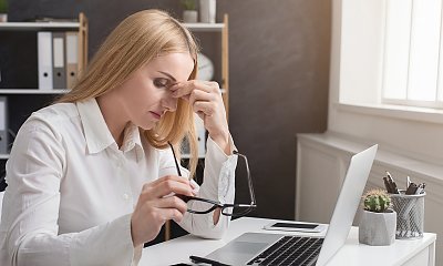 "Koleżanka znowu przyprowadziła dziecko do pracy. Przecież to nie bawialnia. Niestety szef nic sobie z tego nie robi"