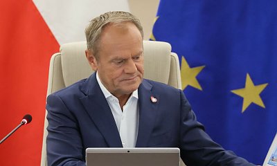 Donek podjął się trudnego wyzwania. Chciał nauczyć wnuczki pływać. Obie jednocześnie