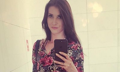 Piękna Ewa w kusej kiecce spotyka się z Polakami. 34-latka pokazała nogi do nieba