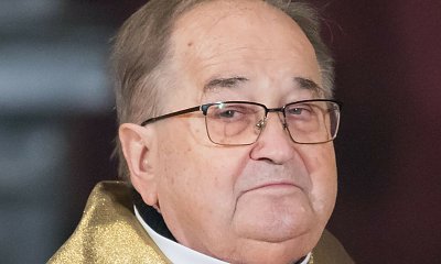 Tadeusz Rydzyk ma potężne kłopoty finansowe. W dwa lata zyski zniknęły, a internauci kpią, że czas zacząć żyć skromnie