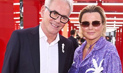 Monika Janowska w samej koszuli bez spodni. Świeciła cekinowymi szortami pod palemką
