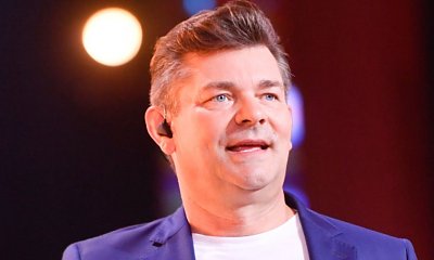 Zenek Martyniuk dostał prosto w twarz na własnym koncercie. Wszystko się nagrało. "Aż mu włosy stanęły dęba" [wideo]