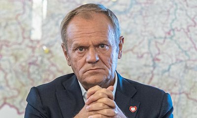 Donek Ratownik sypnie kasą dla powodzian. Miliardy będą płynąć