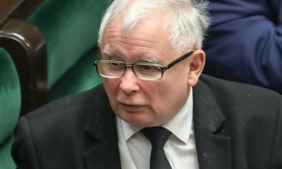 Jednogroszowe wpłaty dla Jareczka i jego drużyny. Starszy pan ma kłopocik i zaliczył wpadkę [wideo]