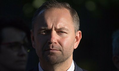 Obrażony Karolek reaguje na krytykę. Twierdzi, że wszyscy kłamali