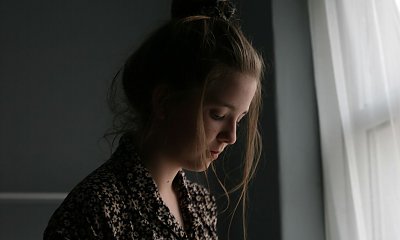 "Nakryłam męża na zdradzie. Powiedział, że za szybko wróciłam do domu"