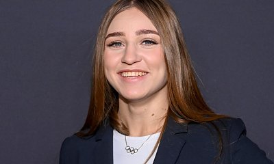 Julia Szeremeta wypięła wyrzeźbione ciało pod wodospadem. Rozgogolona wicemistrzyni olimpijska pokazała niemal wszystko. "Figura bogini" [zdjęcie]