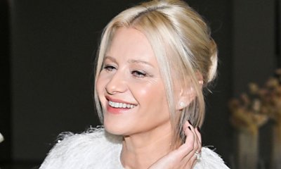 Małgorzata Kożuchowska niewinna jak anioł, pochwaliła się cerą i figurą. My patrzymy na buty