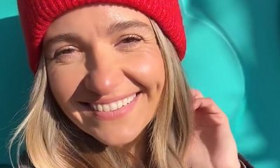 Stylowa Joanna Koroniewska znalazła idealne tło do pozowania. "Aśka, jesteś genialna" - fani mają ubaw po pachy