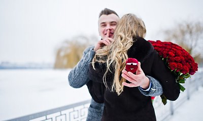 "Oświadczę się jej przy całej rodzinie. Tylko tak mam szansę, że nie usłyszę 'nie'"