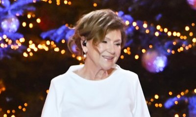 77-letnia Halina Frąckowiak jest w formie. W białej sukni wyglądała jak anioł