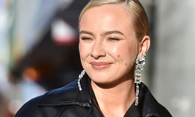 Natalia Nykiel zaśpiewała swój "Świąteczny hit". Jej niewymuskany outfit to dopiero hicior na dwie nogi