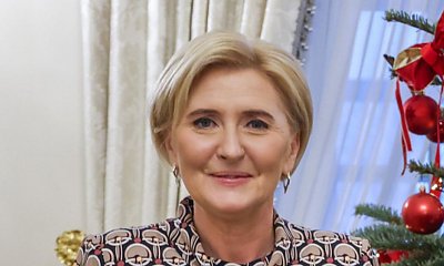 Agata wskoczyła w odważną kieckę. Od tego wzoru można dostać oczopląsu