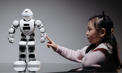 "Szkoła fabryką robotów. Moje dziecko dostało uwagę za 'brak posłuszeństwa', bo zapytało nauczyciela o sens zadania"