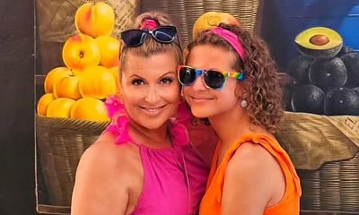 Katarzyna Skrzynecka znów przefarbowała włosy. Tym razem farbą z "pudełeczka". "Wiosną pewnie wrócę do blondu"