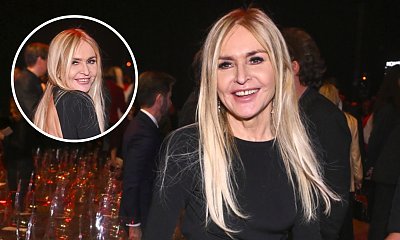 Monika Olejnik nader odważnie wyeksponowała plecy po całej długości sukienki. O włos od wpadki