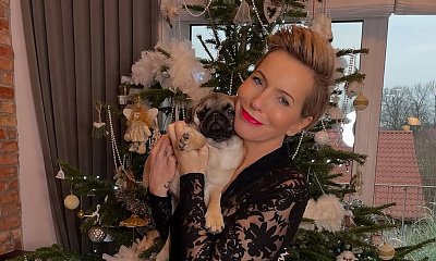 Paulina Smaszcz wyeksponowała atuty sylwetki w kusym stroju. Wygląda jak trzydziestolatka