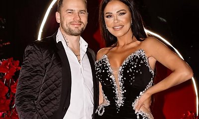 Sylwia Bomba zaskoczyła fanów. Opublikowała zdjęcie w sukni ślubnej u boku Grzegorza Collinsa