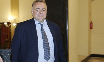Tomek z TV "R" znów żebrze o spore datki. Tym razem twierdzi, że potrzebują ochrony, bo czują się zagrożeni [memy]