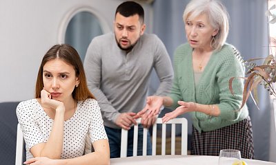 "Mama zawsze staje po stronie mojego męża. Mają niezłą komitywę"