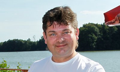 Zenek Martyniuk to synek mamusi. Pani Teresa wciąż robi śniadania 55-latkowi